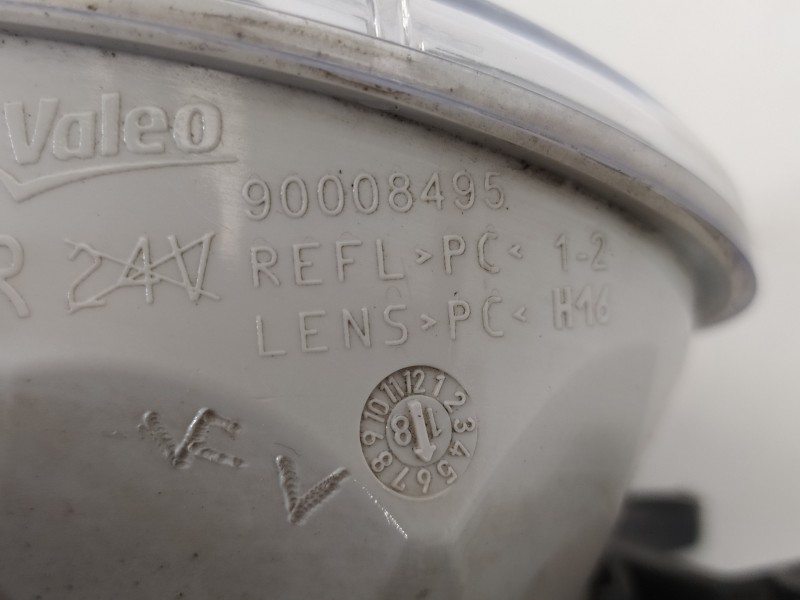 Recambio de faro antiniebla izquierdo para toyota auris hybrid active business plus referencia OEM IAM 8121002110 90008490 90008