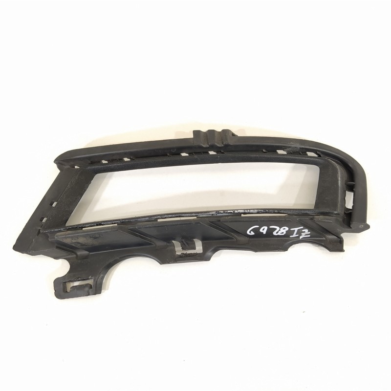 Recambio de rejilla paragolpes izquierda para volkswagen golf vii lim. sport bluemotion referencia OEM IAM 5G0853211E  