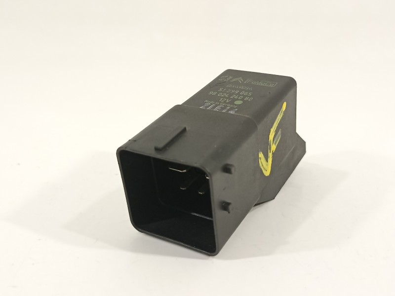 Recambio de caja precalentamiento para citroën c3 collection referencia OEM IAM 9802424080  