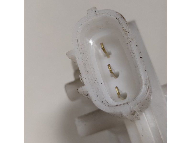 Recambio de cerradura maletero / porton para toyota auris hybrid active business plus referencia OEM IAM   