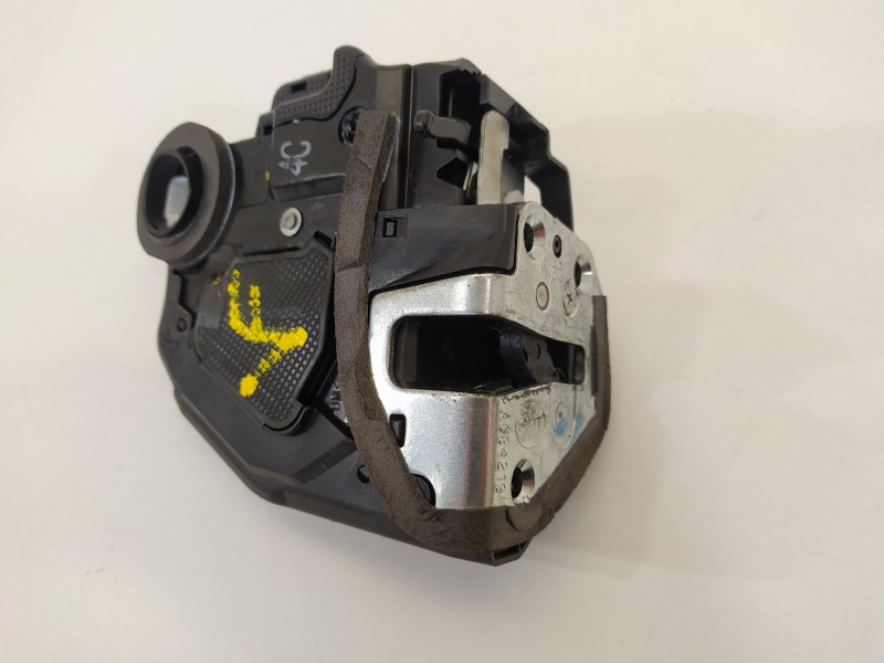 Recambio de cerradura puerta trasera izquierda para toyota auris hybrid active business plus referencia OEM IAM   