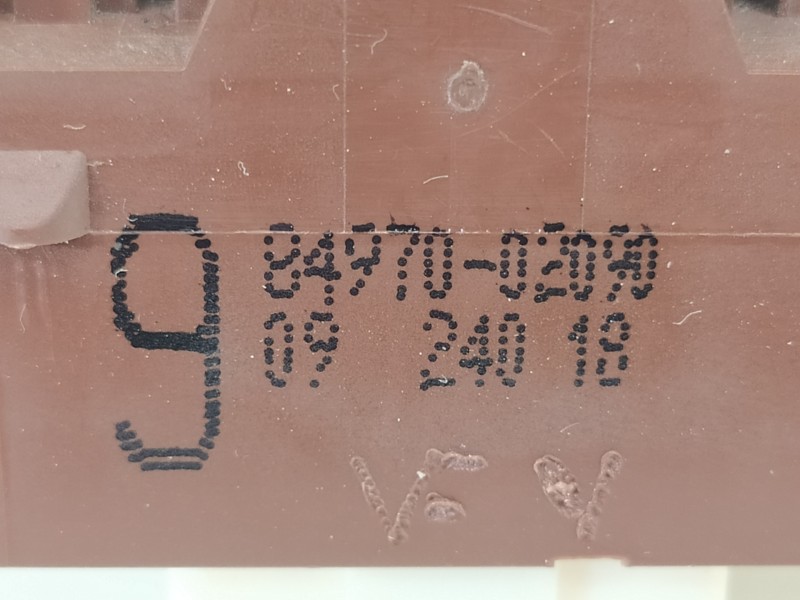 Recambio de mando multifuncion para toyota auris hybrid active business plus referencia OEM IAM 8497002090  