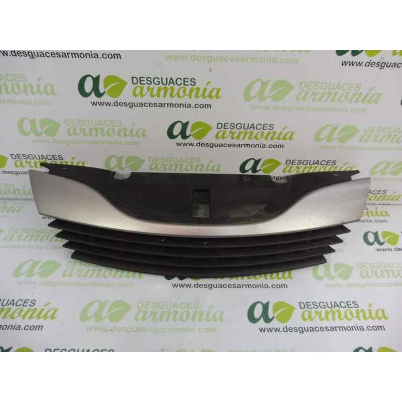 Recambio de rejilla delantera para renault laguna ii (bg0) expression referencia OEM IAM 8200390126  