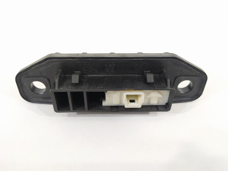 Recambio de maneta exterior porton para toyota auris hybrid active business plus referencia OEM IAM 6943002030  