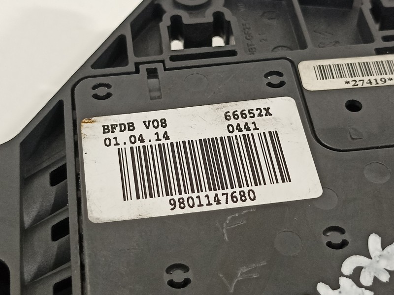 Recambio de caja reles / fusibles para citroën c3 collection referencia OEM IAM 9801147680  