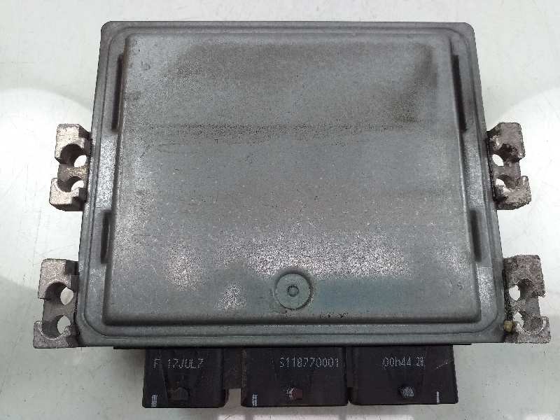 Recambio de centralita motor uce para renault laguna iii expression referencia OEM IAM 8200793109 8200726923 S122326132A