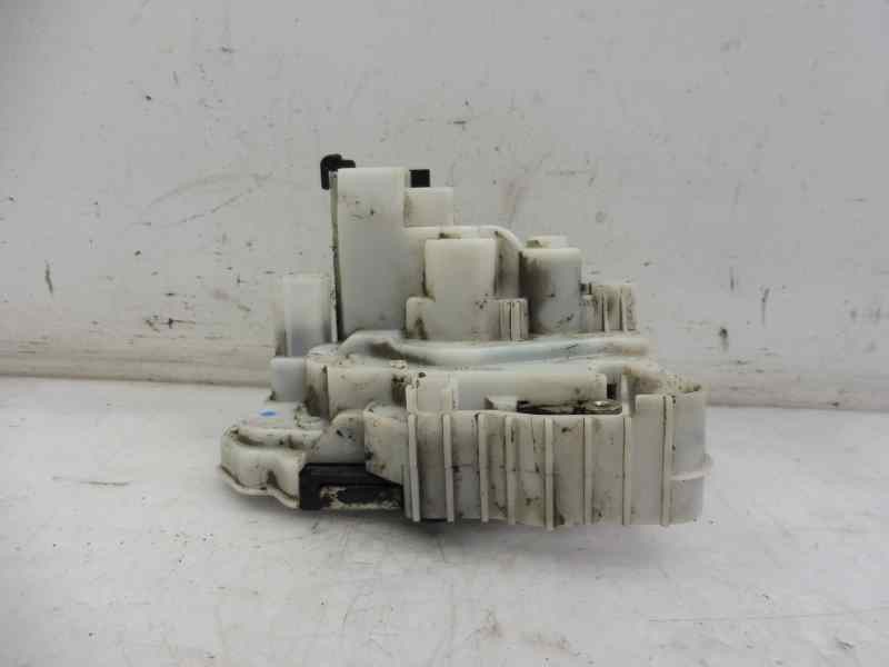 Recambio de cerradura puerta trasera derecha para opel combo d expression l1h1 referencia OEM IAM X12E16-6TRCLD  