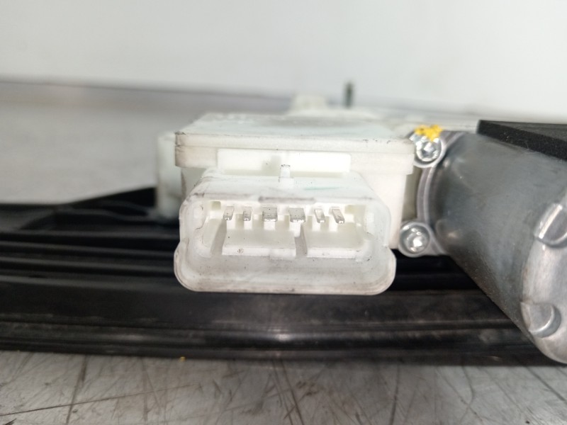 Recambio de elevalunas delantero derecho para renault clio v intens referencia OEM IAM 807201776R  