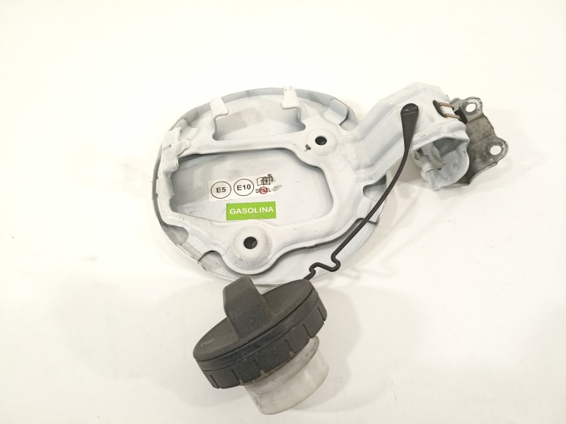 Recambio de tapa exterior combustible para toyota auris hybrid active business plus referencia OEM IAM 7735012550  