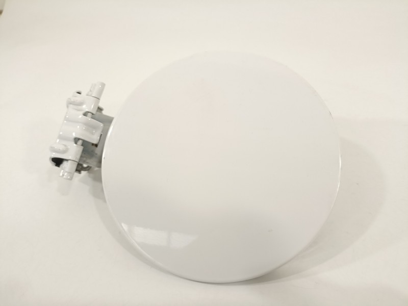 Recambio de tapa exterior combustible para toyota auris hybrid active business plus referencia OEM IAM 7735012550  