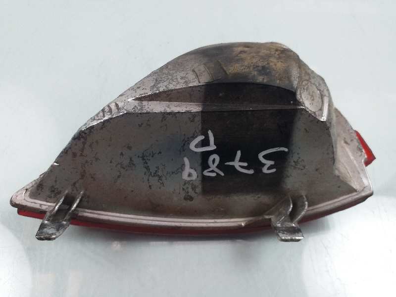 Recambio de faro antiniebla trasero derecho para renault laguna iii expression referencia OEM IAM   