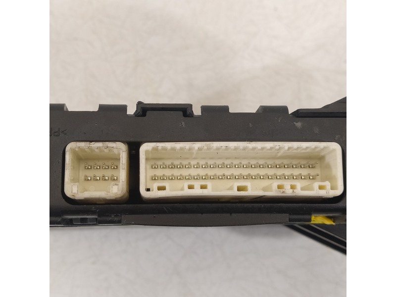 Recambio de modulo electronico para toyota auris hybrid active business plus referencia OEM IAM 8865002N00  