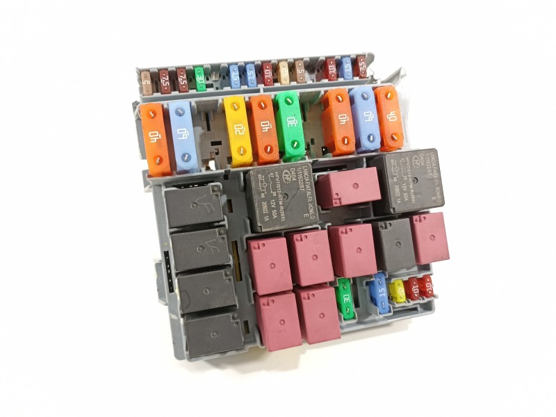 Recambio de caja reles / fusibles para fiat fiorino (2023) fiorino 2252 referencia OEM IAM 51905216  