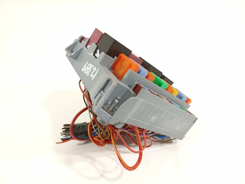 Recambio de caja reles / fusibles para fiat fiorino (2023) fiorino 2252 referencia OEM IAM 51905216  