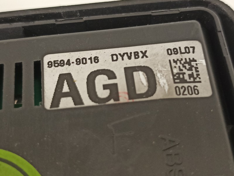 Recambio de caja reles / fusibles para chevrolet spark basis referencia OEM IAM 95949016  