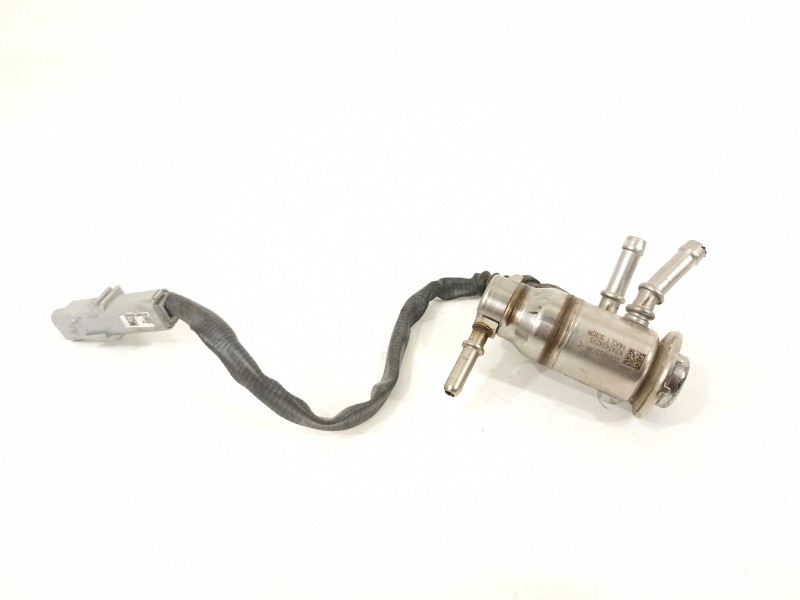 Recambio de inyector para renault clio v intens referencia OEM IAM 208995377R  