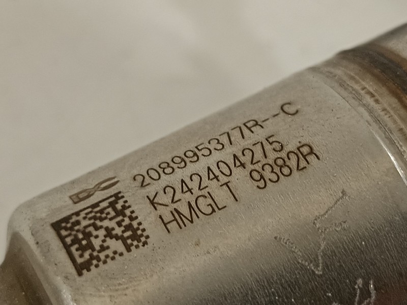 Recambio de inyector para renault clio v intens referencia OEM IAM 208995377R  