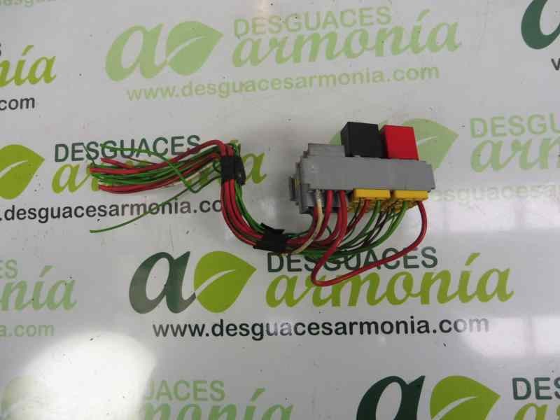 Recambio de caja reles / fusibles para iveco daily ka caja cerrada gran espacio 35s... batalla 3300 referencia OEM IAM   