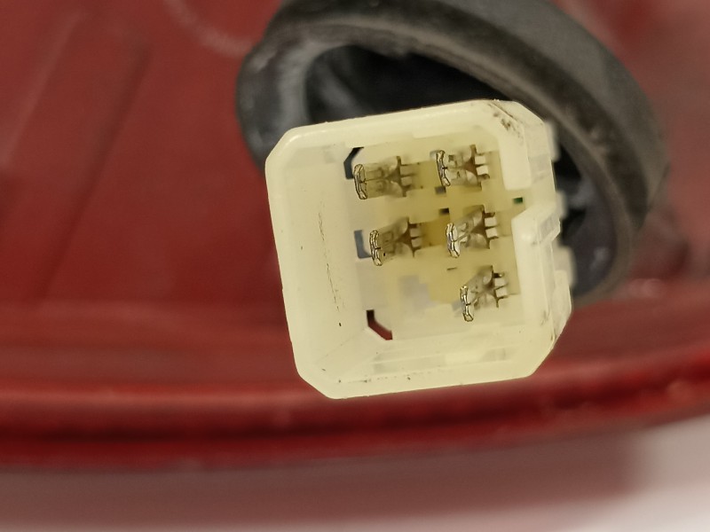 Recambio de piloto trasero izquierdo para suzuki swift berlina (mz) gl (3-ptas.) referencia OEM IAM 3565062J00  