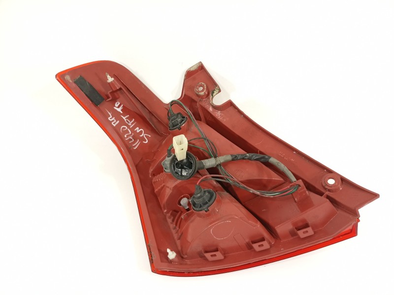 Recambio de piloto trasero derecho para suzuki swift berlina (mz) gl (3-ptas.) referencia OEM IAM 3565054G00  