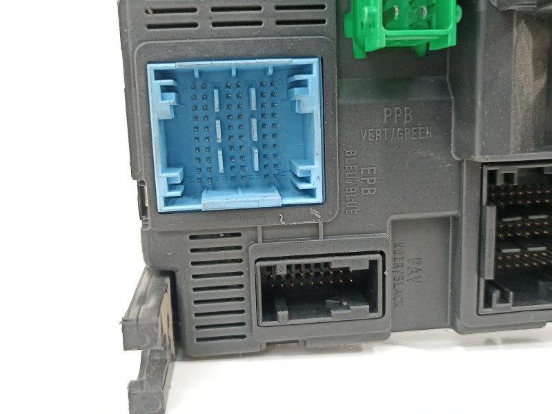 Recambio de caja reles / fusibles para peugeot 2008 (--.2013) active referencia OEM IAM 9819850080  