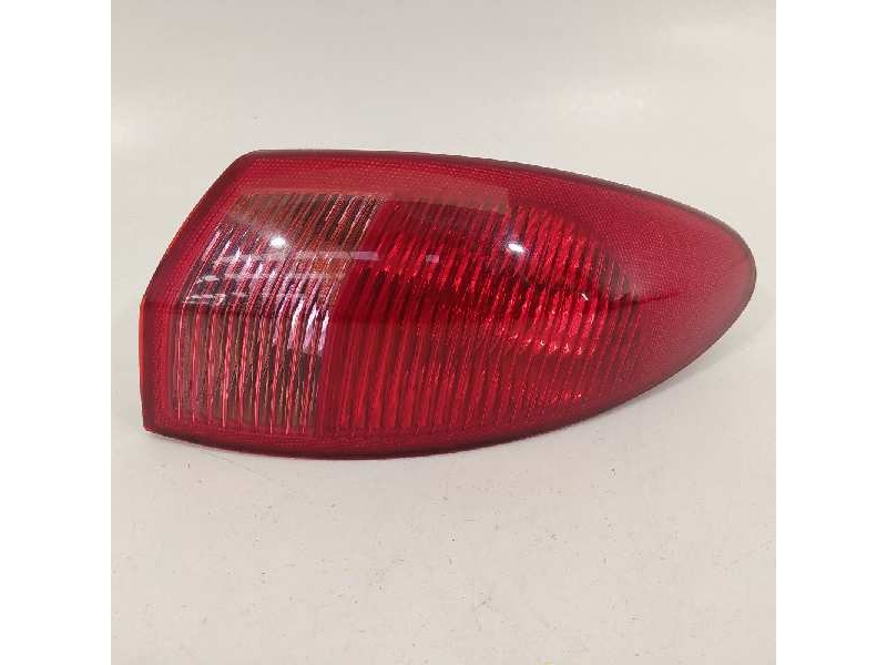 Recambio de piloto trasero derecho para alfa romeo 147 (190) 1.9 jtd distinctive referencia OEM IAM 46556347  