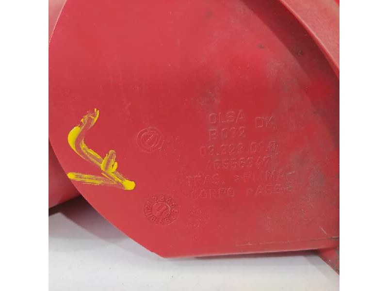 Recambio de piloto trasero derecho para alfa romeo 147 (190) 1.9 jtd distinctive referencia OEM IAM 46556347  