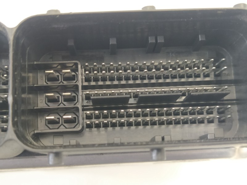 Recambio de centralita motor uce para skoda octavia combi (5e5) 2.0 tdi referencia OEM IAM 04L907309R 0281031056 