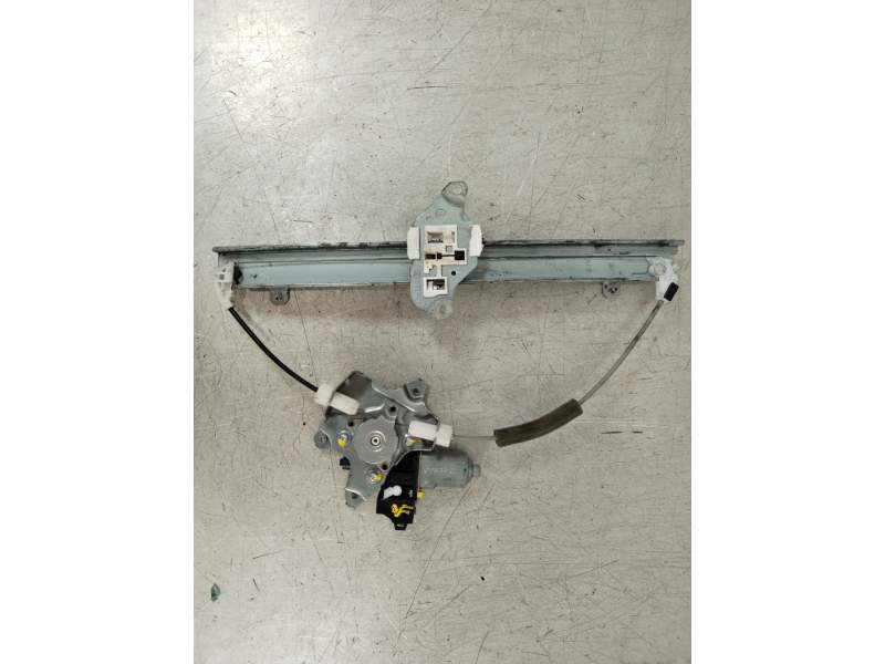 ELEVALUNAS DELANTERO DERECHO 807201KA0A 80730JX300