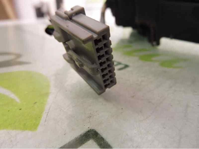 Recambio de retrovisor derecho para nissan primera berlina (p12) acenta referencia OEM IAM 96301AU462  