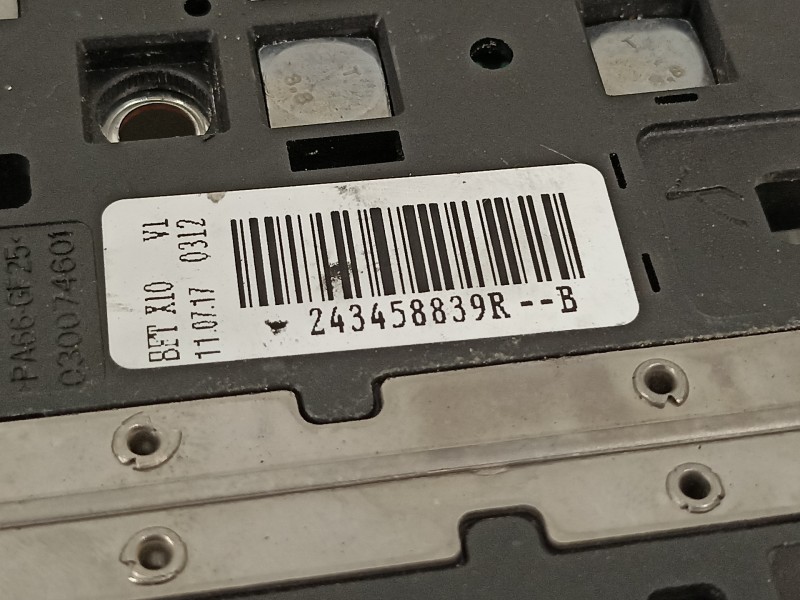 Recambio de caja reles / fusibles para renault zoe bose referencia OEM IAM 243458839R  