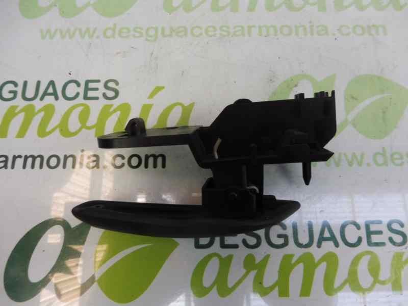 Recambio de maneta interior delantera izquierda para iveco daily ka caja cerrada gran espacio 35s... batalla 3300 referencia OEM