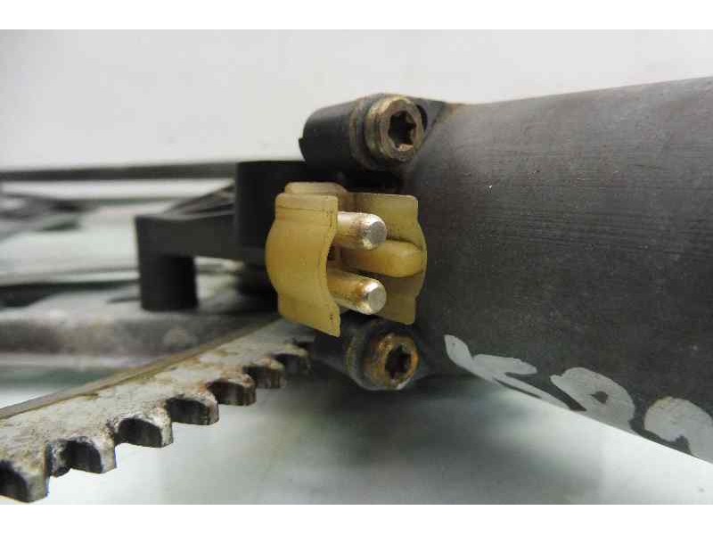 Recambio de elevalunas delantero izquierdo para mercedes-benz clase slk (w170) roadster 200 (170.435) referencia OEM IAM 0130821