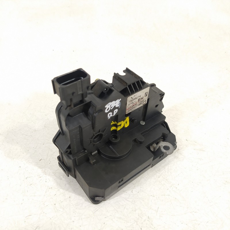 Recambio de cerradura puerta delantera derecha para opel corsa d catch me referencia OEM IAM 13258274  