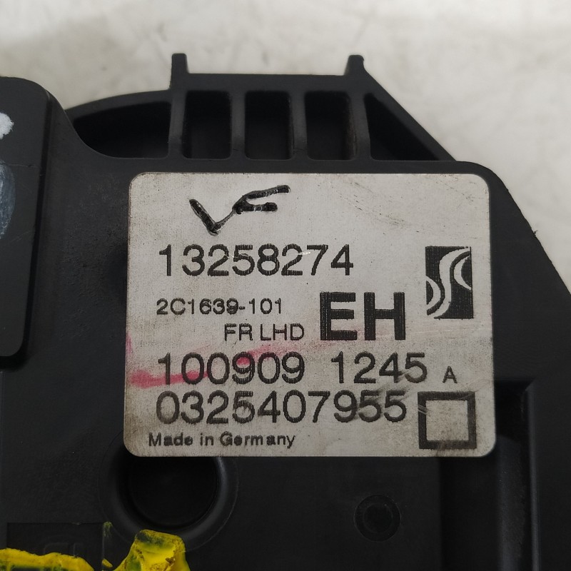 Recambio de cerradura puerta delantera derecha para opel corsa d catch me referencia OEM IAM 13258274  