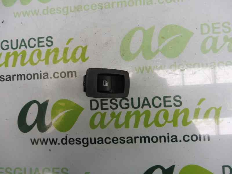 Recambio de mando elevalunas trasero derecho para bmw serie 1 berlina (e81/e87) 118d referencia OEM IAM 6945874  