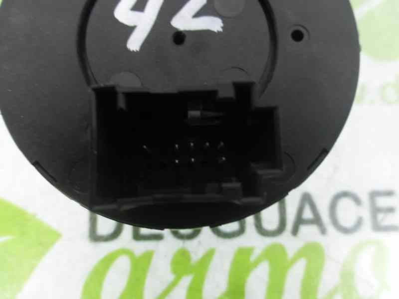 Recambio de mando luces para opel corsa d corsavan referencia OEM IAM 13249396 241893 