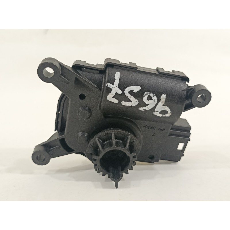 Recambio de motor apertura trampillas climatizador para volkswagen touran (5t1) advance bmt referencia OEM IAM 2Q0907511G T83691