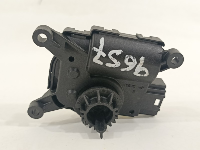 Recambio de motor apertura trampillas climatizador para volkswagen touran (5t1) advance bmt referencia OEM IAM 2Q0907511G T83691