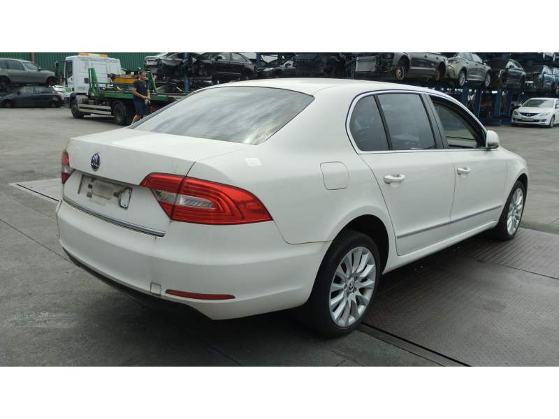 skoda superb ii (3t4) del año 2013