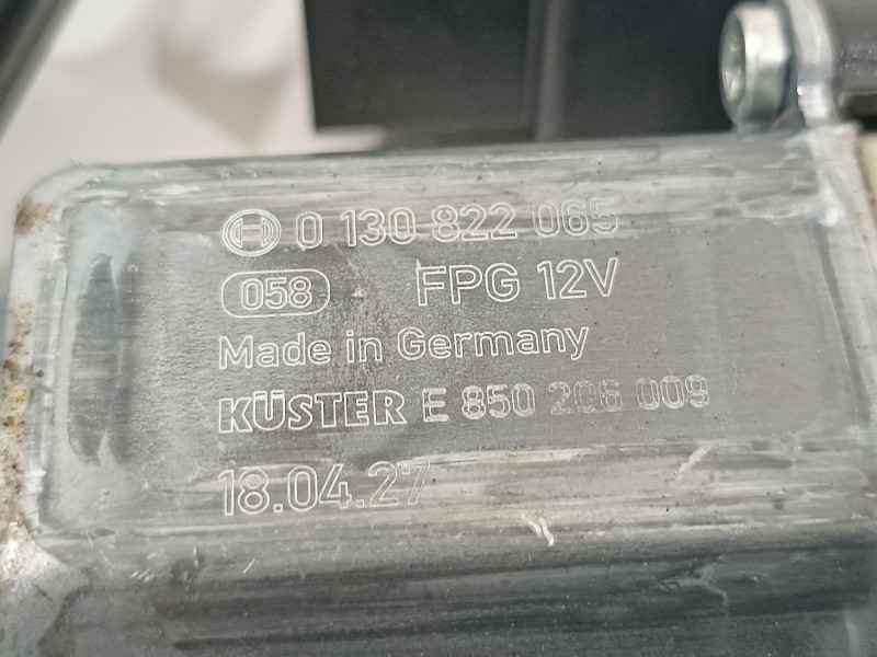 Recambio de elevalunas delantero izquierdo para seat ibiza (kj1) reference referencia OEM IAM 6F0837461 2Q1959881 0130822065