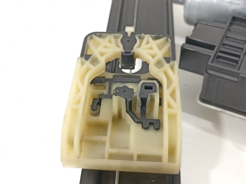 Recambio de elevalunas delantero izquierdo para seat ibiza (kj1) reference referencia OEM IAM 6F0837461 2Q1959881 0130822065