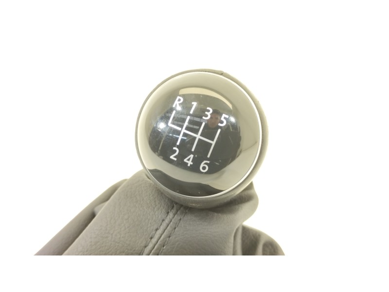 Recambio de pomo palanca cambio para volkswagen touran (5t1) advance bmt referencia OEM IAM 5TB711113B 5TB711113C 