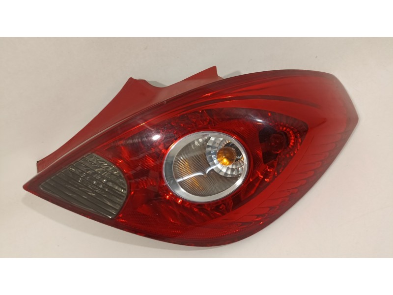 Recambio de piloto trasero derecho para opel corsa d catch me referencia OEM IAM 13186351  