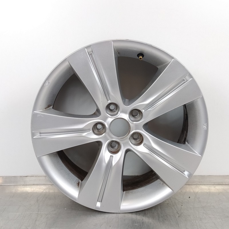 Recambio de llanta para kia sportage concept 4x2 referencia OEM IAM 529103U200  