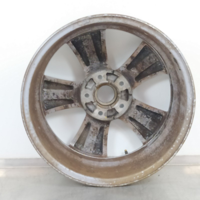 Recambio de llanta para kia sportage concept 4x2 referencia OEM IAM 529103U200  