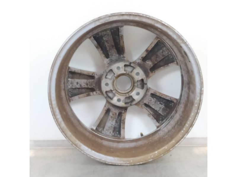 Recambio de llanta para kia sportage concept 4x2 referencia OEM IAM 529103U200  