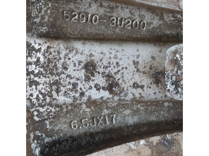 Recambio de llanta para kia sportage concept 4x2 referencia OEM IAM 529103U200  