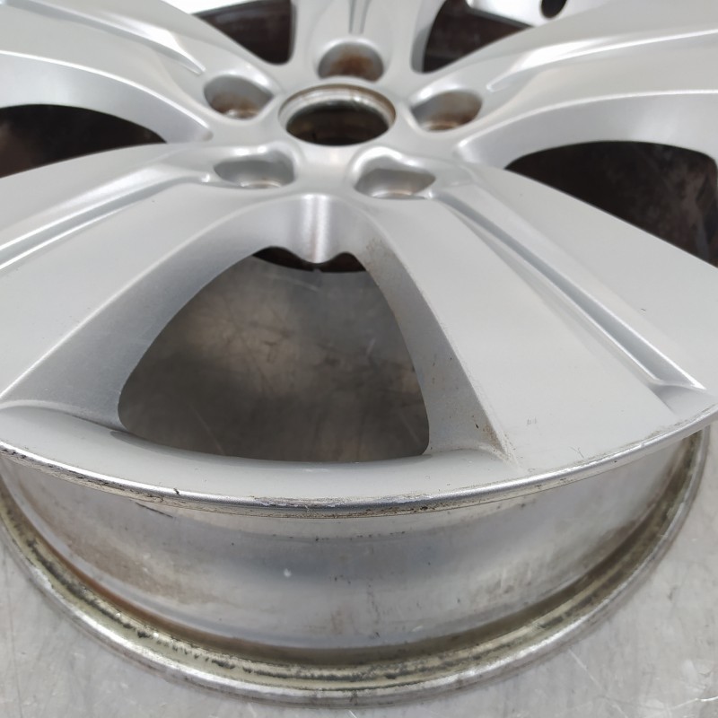 Recambio de llanta para kia sportage concept 4x2 referencia OEM IAM 529103U200  