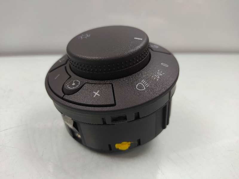 Recambio de mando luces para opel corsa d catch me referencia OEM IAM 13249397EB  